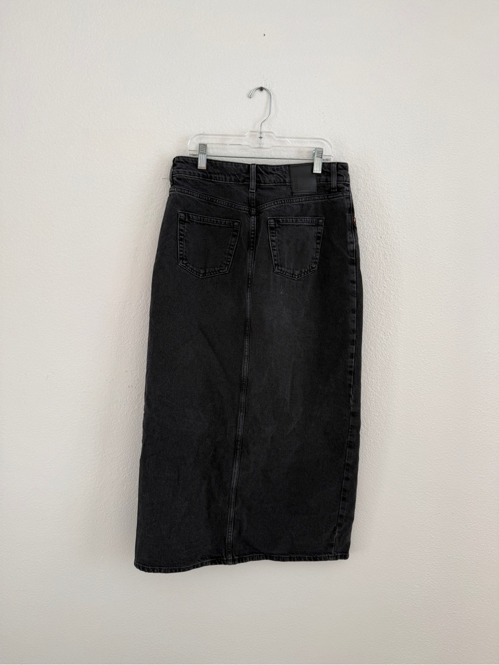 Black Maxi Denim Skirt with Front Slit - Picture 5 of 6